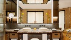 Four Seasons Hotel Hong Kong, Hong Kong, S.A.R., China